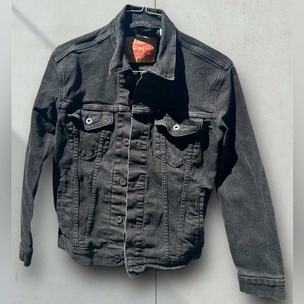 Men's Regular Fit Stretch Denim Trucker Jacket. Black